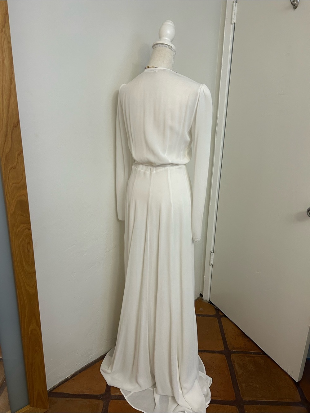 Reformation Wrap Dress Cole maxi Dress in good condition - Picture 9 of 14